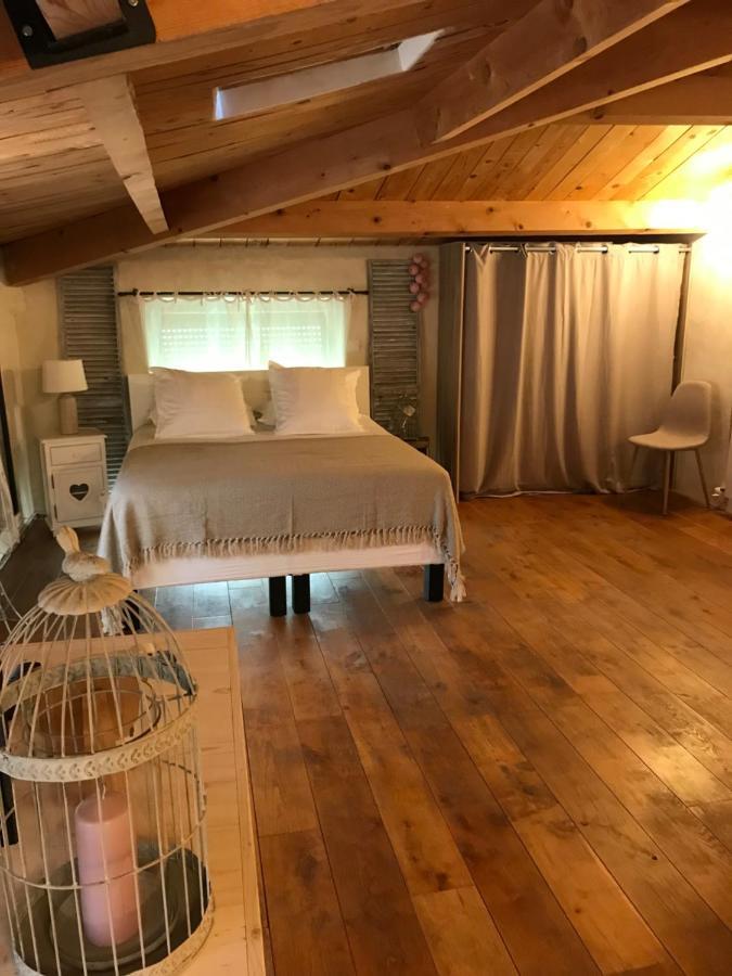La Charmeuse Lejlighed Céreste Eksteriør billede
